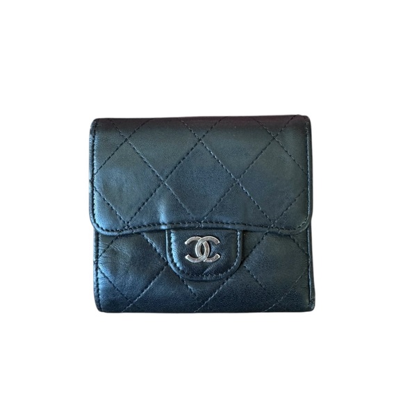 AUTHENTIC CHANEL BACK TO BACK FLAP WALLET. - Picture 2 of 10